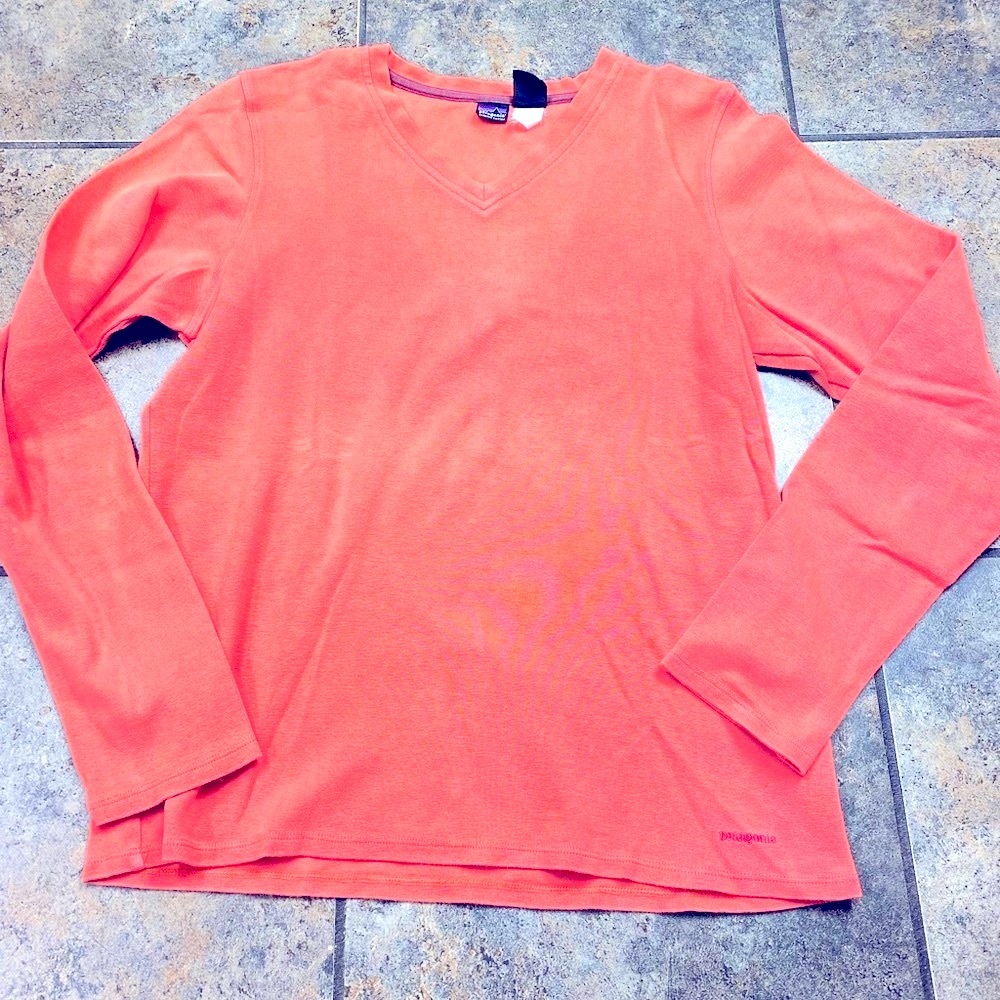 Patagonia Coral Long Sleeve Vneck Tee Size Medium